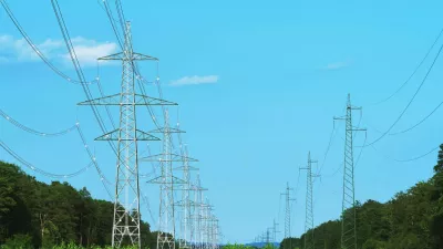 Long line of transmission towers on deforestated strip going through forest area. Electricity, power transmission and distribution, electrical energy, clean energy and environment concepts / Foto: Robertax