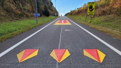 Talne signalizacije na avtocestnem dovozu, avtocesta, vožnja v napačno smer, Dars / Foto: Dars