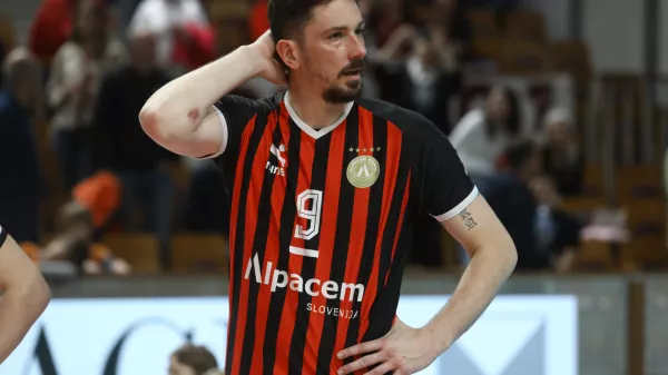 Dejan Vinčić22.4.2025 - odbojka - ACH Volley - Alpacem Kanal v finalu državnega prvenstva za mo&scaron;keFoto: Luka Cjuha