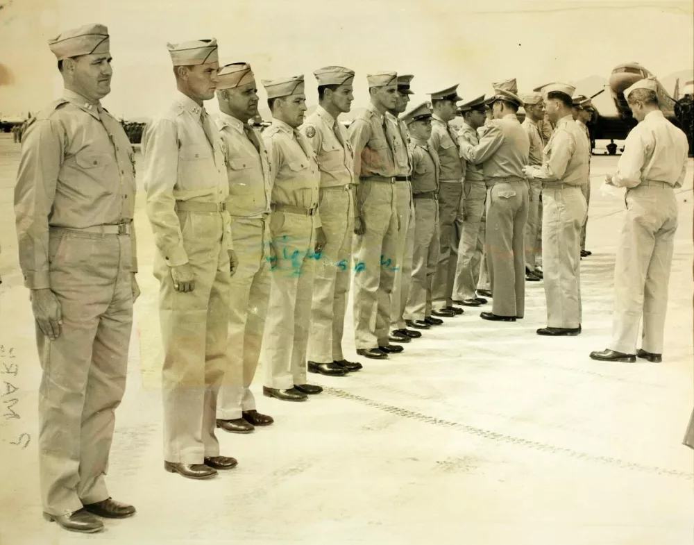 Posadka je bila po uspehu odlikovana. / Foto: Profimedia