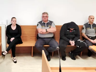 Tea Kotnik Tilen Novak sojenje prebold deček