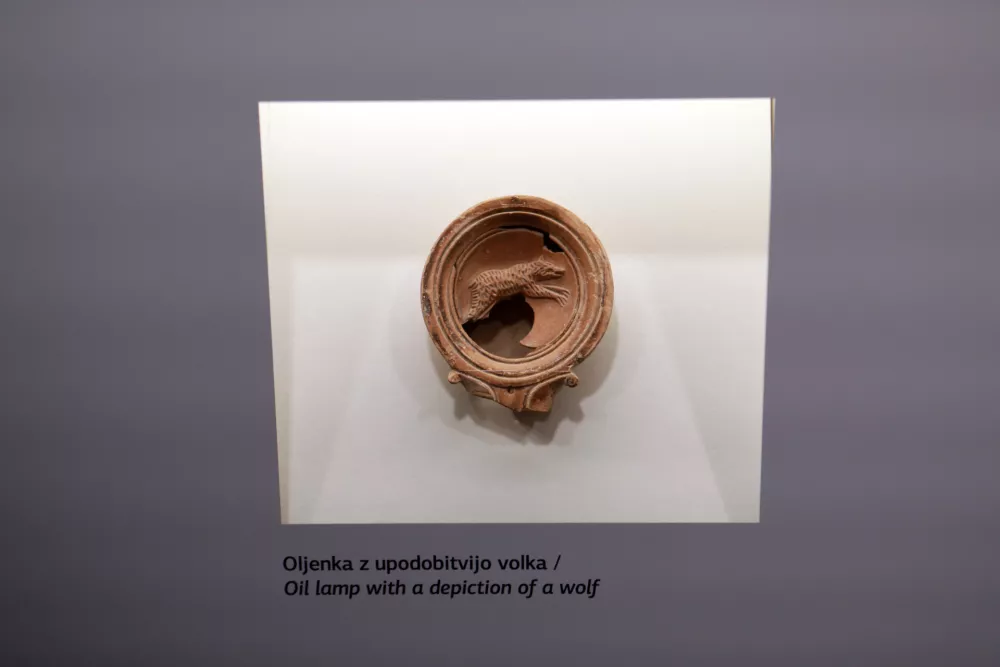 Zakaj so pod Nukom na&scaron;li kipec z erekcijo penisa