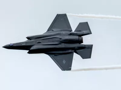 FILE PHOTO: A Lockheed Martin F-35 fighter jet performs during the International Aerospace Exhibition ILA on the opening day at Schoenefeld Airport in Berlin, Germany June 5, 2024. REUTERS/Axel Schmidt/File Photo