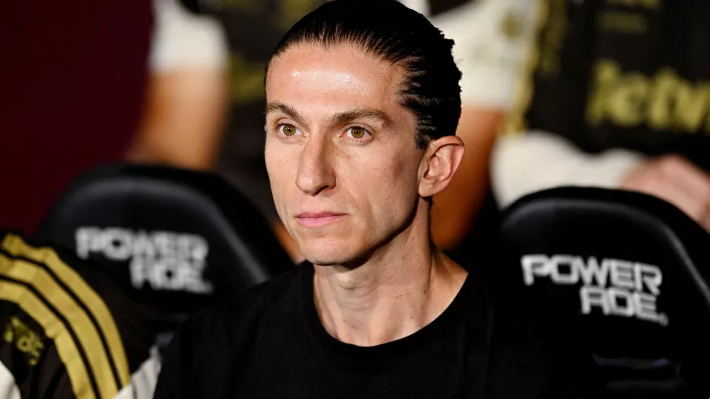 FILE PHOTO: Soccer Football - Recopa Sudamericana - Final - First Leg - Lanus v Flamengo - Estadio Ciudad de Lanus, Lanus, Argentina - February 19, 2026 Flamengo coach Filipe Luis before the match REUTERS/Rodrigo Valle/File Photo