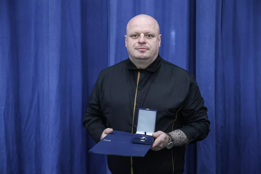 Medalje za požrtvovalnost in hrabrost: Tvegali svoje življenje za neznance