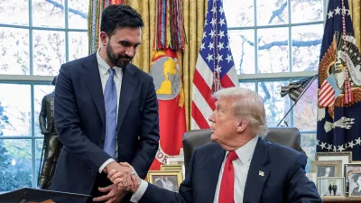 U.S. President Donald Trump and New York City Mayor-elect Zohran Mamdani shake hands as they meet in the Oval Office at the White House in Washington, D.C., U.S., November 21, 2025. REUTERS/Jonathan Ernst   TPX IMAGES OF THE DAY
