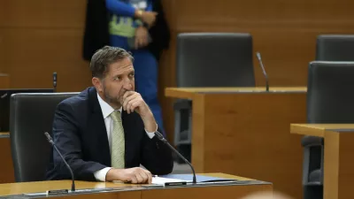 Minister za finance Klemen Boštjančič6.10.2025 - izredna seja DZ, na kateri bodo predstavili proračunski memorandum 2026-2027, predlog sprememb proračuna RS za leto 2026 in predlog proračuna RS za leto 2027; DZ,Foto: Luka Cjuha