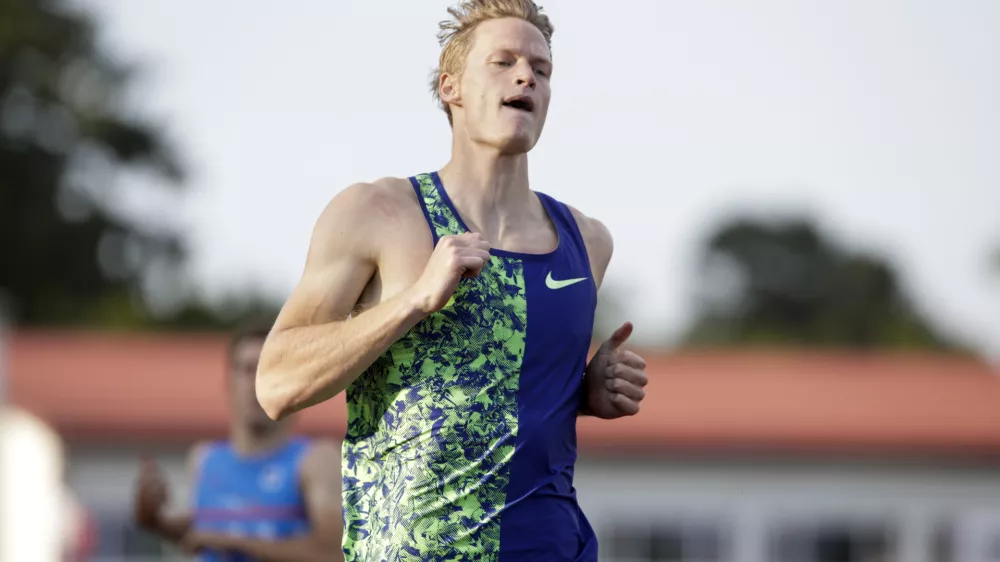 Luka Janežič &ndash; tek 300 metrov- 13.06.2020 - Slovenska Bistrica: - 1. atletski miting slovenske lige 2020 - atletika //FOTO: Matjaž Ru&scaron;t