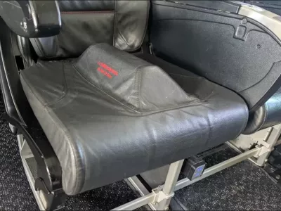 Nenavaden sedež na letalu / Foto: Reddit/themoldyone