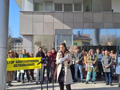 Novinarska konferenca zaradi tožbe zoper Andrejo Slamer&scaron;ek