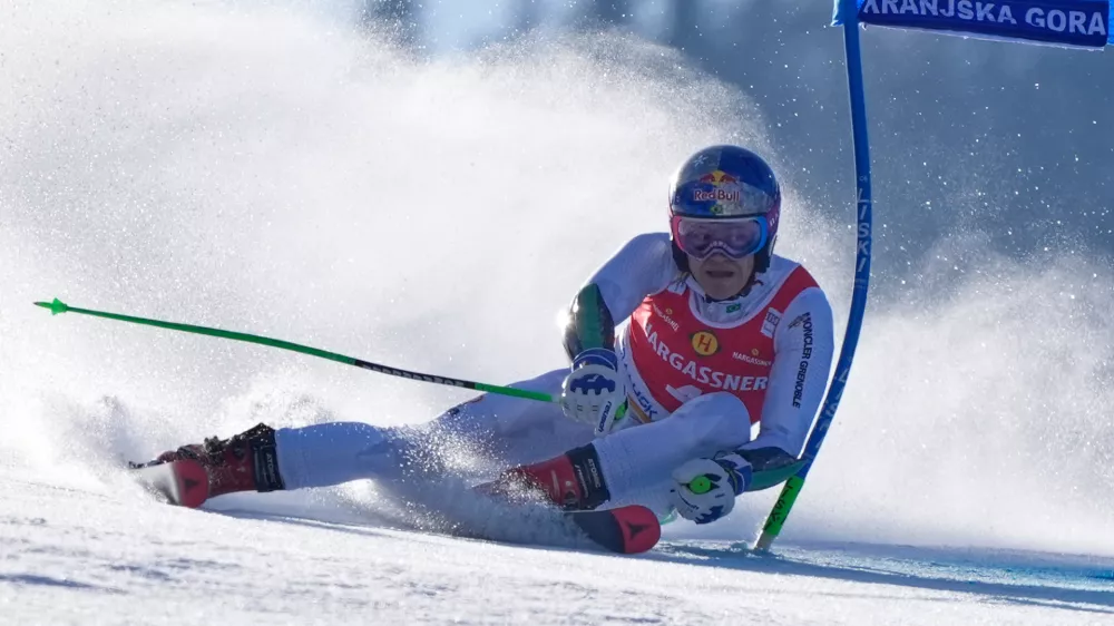 Brazil's Lucas Pinheiro Braathen competes during an alpine ski, men's World Cup giant slalom, in Kranjska Gora, Slovenia, Saturday, March 7, 2026. (AP Photo/Giovanni Auletta)