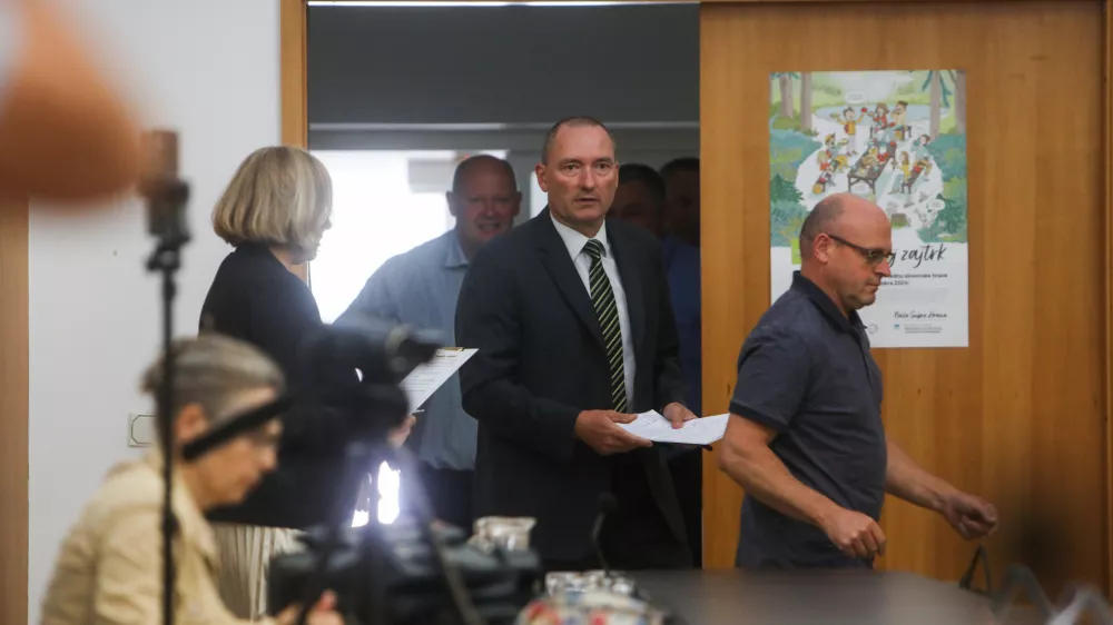 Jože Podgor&scaron;ek je za revizijo dela Romana Žvegliča od&scaron;tel 33.550 evrov