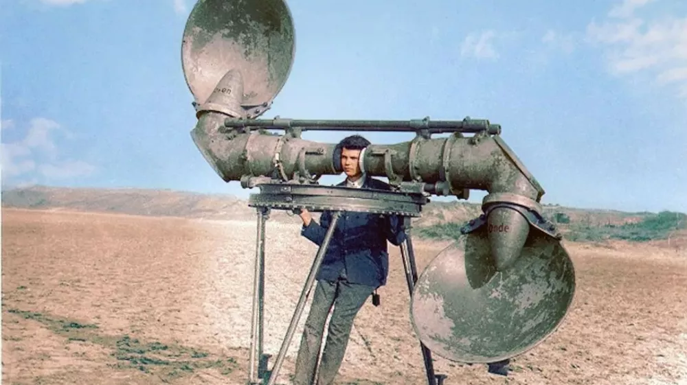 Poslu&scaron;alci letal so &scaron;e v letu 1920 opravljali pomembno delo. Foto: zajem zaslona