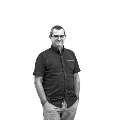 - 18.09.2023 &ndash; dr. Simon Krek, jezikoslovec,vodja Centra za jezikovne vire in tehnologije Univerze v Ljubljani in raziskovalec na Odseku za umetno inteligenco Instituta "Jožef Stefan", Dnevnikov kolumnist  //FOTO: Bojan Velikonja