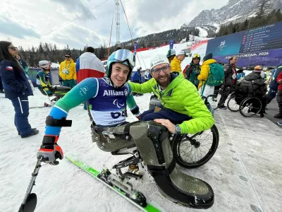 Jerneju Slivniku je po tekmi čestital tudi Gal Jakič. Foto: ZSIS