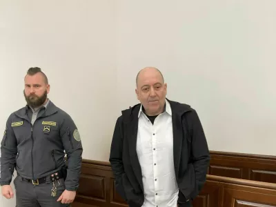 Frank Palmer, stari znanec policije, sicer najbolj znan po kraji zlatih palic in ženskih pajkic na kraju zločina, na katerih so na&scaron;li njegov DNK. 