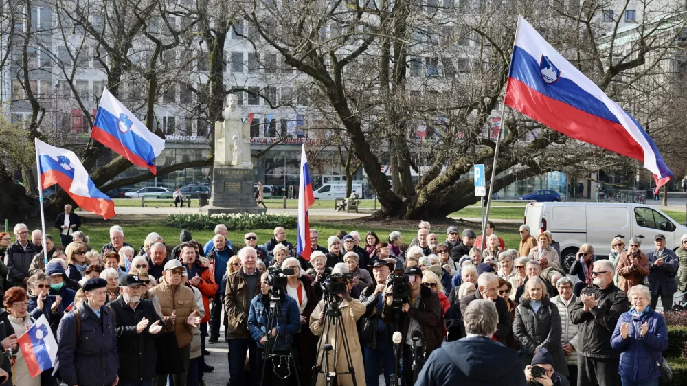 Sodba glede referenduma o pomoči pri samomoru predvidoma v 14 dneh