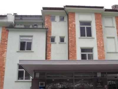 Komedija zme&scaron;njav: Ko župan toži občinski svet