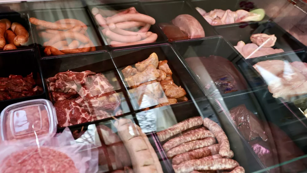 Strokovna publikacija o oskrbi s hrano se je nespremenjena vrnila iz ilegale