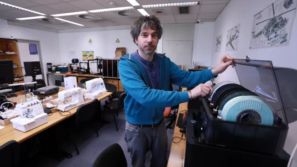 Prostor, kjer ne izposojajo le knjig