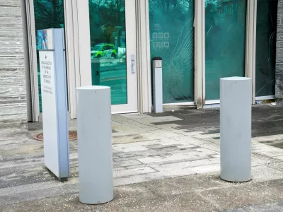 FILE PHOTO: Damage at the U.S. Embassy after a loud bang was reported at the site, in Oslo, Norway, March 8, 2026. NTB/Fredrik Varfjell/via REUTERS  ATTENTION EDITORS - THIS IMAGE WAS PROVIDED BY A THIRD PARTY. NORWAY OUT. NO COMMERCIAL OR EDITORIAL SALES IN NORWAY./File Photo