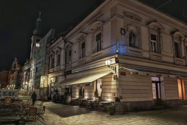 Bistro in kavarna Nana