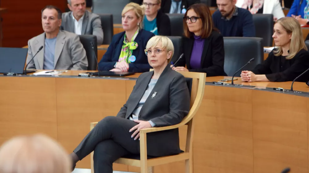 03.11.2025 - izredna seja državnega zboraNata&scaron;a Pirc MusarFoto: Tomaž Skale