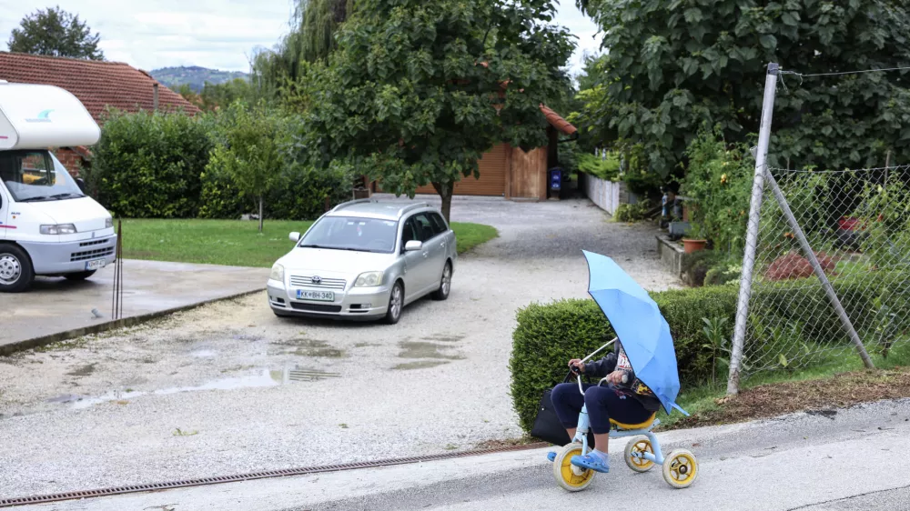 - 13.09.2024 - O&Scaron; &Scaron;entjernej - občina &Scaron;entjernej - Romi - romsko naselje - nasilje, incident //FOTO: Jaka Gasar