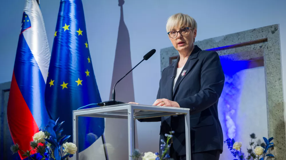 Ljubljana, Ljubljanski grad.Podelitev priznanj nacionalnega programa L'Oreal-Unesco Za zenske v znanosti, na kateri je bila slavnostna govornica predsednica republike Natasa Pirc Musar.