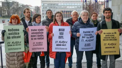 Ljubljana, Trgu republike.Novinarska konferenca ob predaji zavez politicnih strank civilni druzbi, ki jo organizira civilna iniciativa Glas ljudstva.