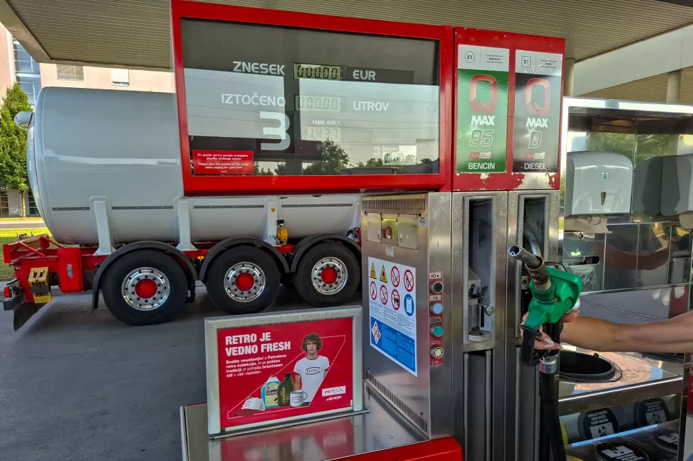 12.06.2025 - Petrol - Bencinska črpalka - točenje goriva - bencinFoto: Luka Cjuha