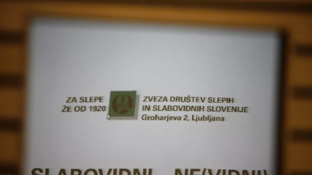 - ilustrativna fotografija - slabovidni- Zveza dru&scaron;tev slepih in slabovidnih Slovenije - okrogla miza - osrednja tema soočenje s slabovidnostjo in pravočasno ukrepanje za zagotavljanje neodvisnega življenja//FOTO: Luka Cjuha