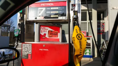 10.03.2026. - Pomanjkanje goriva v Sloveniji zaradi vojne na Bližnjem vzhodu. Črpalka Petrol Dobrova, pumpa za dizel. Foto: Bojan Velikonja