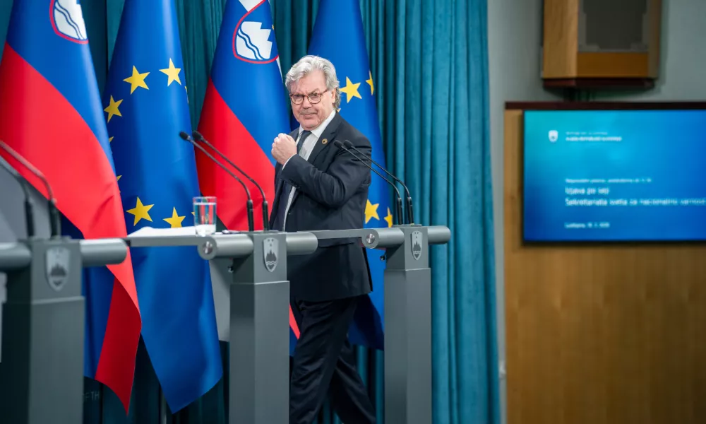 Ljubljana, vlada.Izjava za medije drzavnega sekretarja Vojka Volka po seji sekretariata sveta za nacionalno varnost.