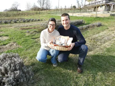 Zeli&scaron;čni raj sredi Slovenskih goric: pristna zgodba biologa in ekonomistke za fejst dober den