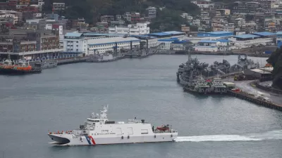 FILE PHOTO: A Taiwan Coast Guard patrol vessel moves in Keelung, as China conducts "Justice Mission 2025" military drills around Taiwan, in Keelung, Taiwan, December 30, 2025. REUTERS/Ann Wang/File Photo