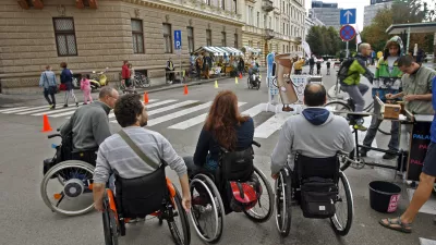 invalidi - paraplegiki- 22.09.2014 - Evropski teden mobilnosti - Dan brez avtomobila - ulični festival Na&scaron;e ulice  - na&scaron;e odločitve//FOTO: Tomaž Skale