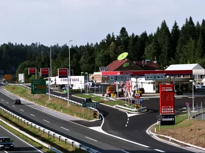 avtocesta, postajali&scaron;če Lom restavracija Na Jasi bencinska postaja