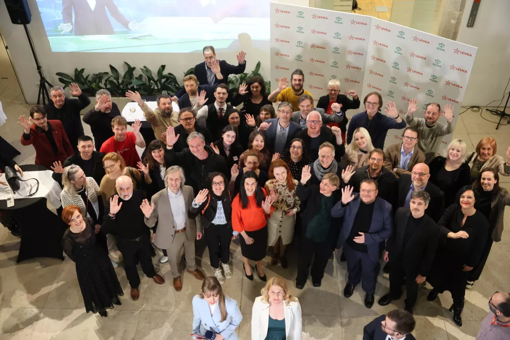 (SPREMLJAMO) Po skoraj 60 odstotkih pre&scaron;tetih glasov &scaron;e vedno v vodstvu SDS