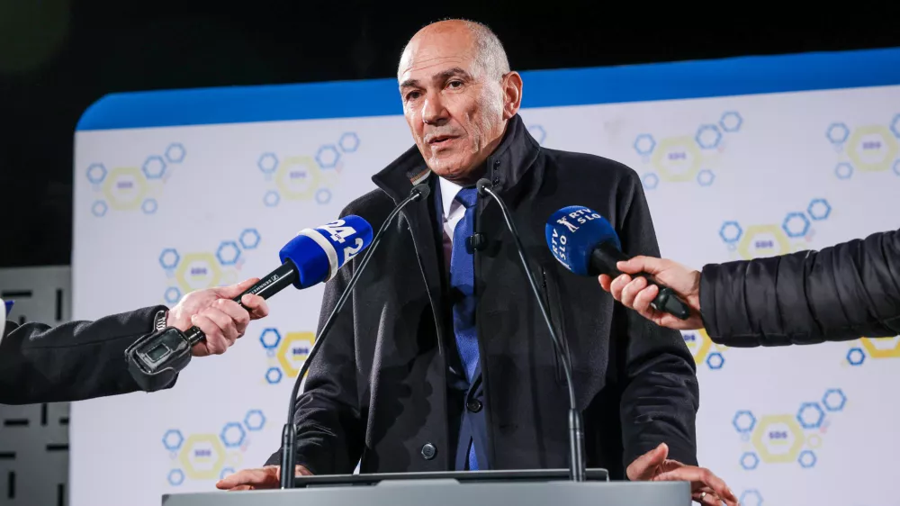Ljubljana, sedez SDS.Volitve v drzavni zbor 2026.Izjava za medije predsednika SDS Janeza Janse po zaprtju volisc.