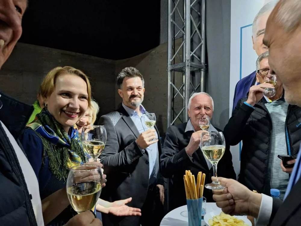 Janez Cigler Kralj, Tina Bregant in Marko Lotrič. Foto: Ur&scaron;ka Rus