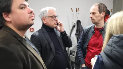 (SPREMLJAMO) Matjaž Han ob prihodu v štab SD: Zakaj je tu tako tiho?