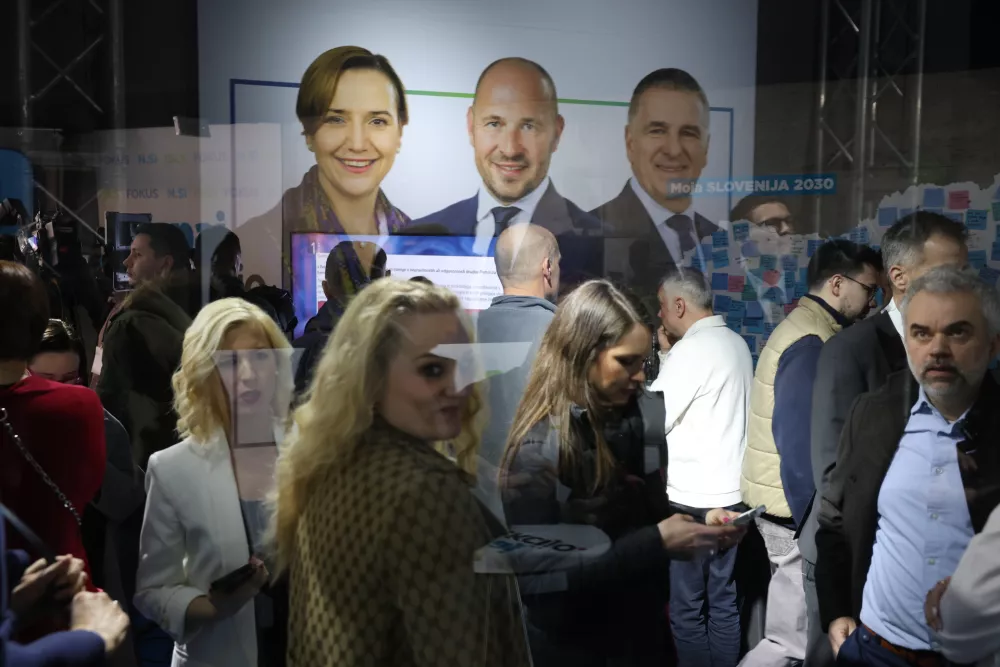 (SPREMLJAMO) Po skoraj 60 odstotkih pre&scaron;tetih glasov &scaron;e vedno v vodstvu SDS