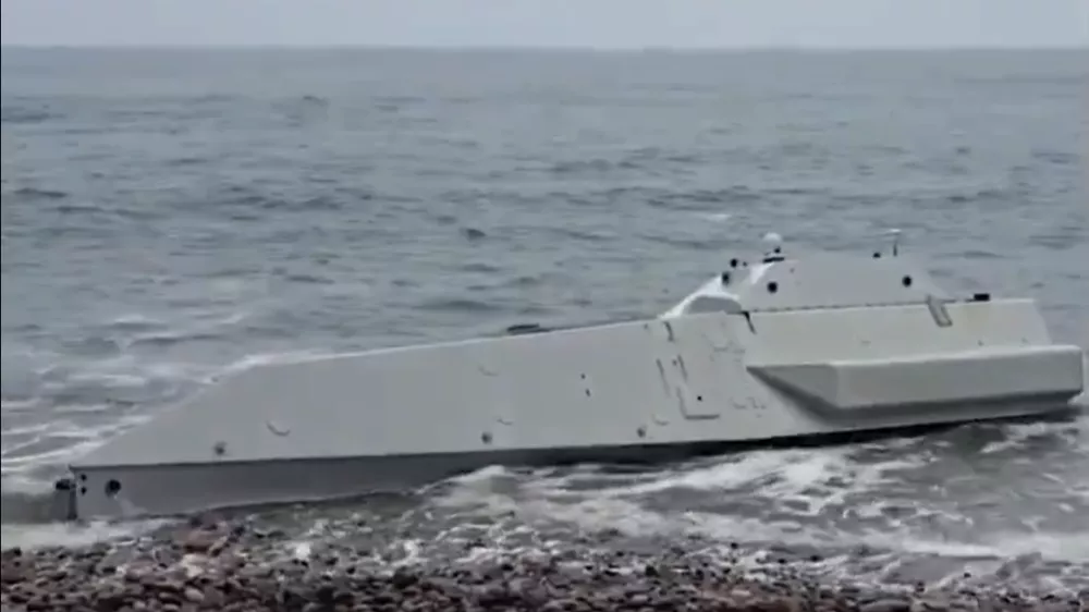 vodni dron, naplavljen na tur&scaron;ki obali