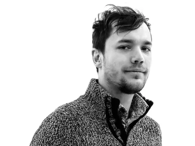 Urban Su&scaron;nik- Redakcija Dnevnik 2024 - portreti za komentarje in kolumne - kolumnisti - komentatorji &ndash; novinarji - portret //FOTO: Luka Cjuha