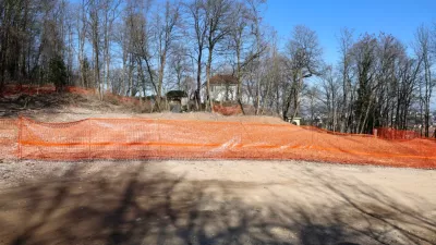 ruševina bellevue, pot