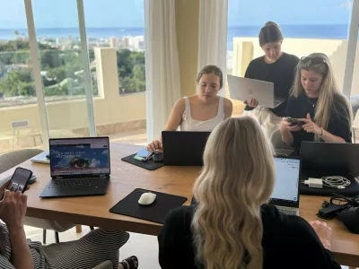 Pisarno so za en teden preselili na Tenerife