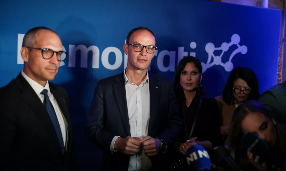 Če bi Golobu uspelo, je že jasno, da bi bila naslednja vlada v Sloveniji politično mešana.