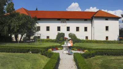 Grad Tu&scaron;tanj / Foto: Franci Horvat