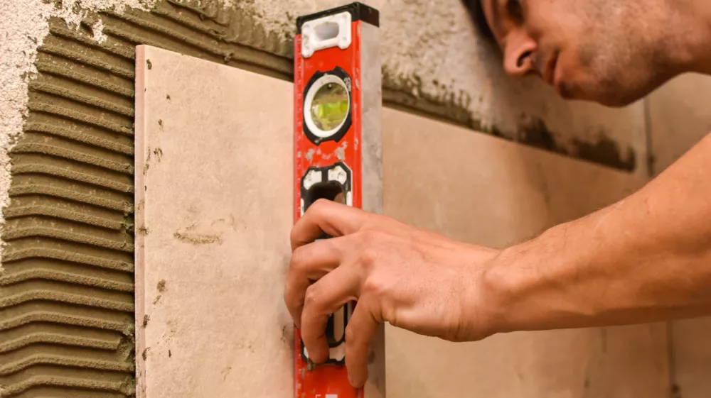 Concept of building and home renovation / Foto: Ivan Marjanovic Getty Images